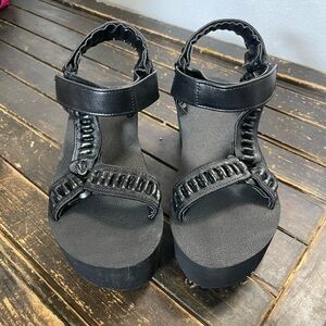 Foxblood Platform  Velcro Sandals